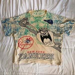VINTAGE 1993 TAZ YANKEES SHIRT